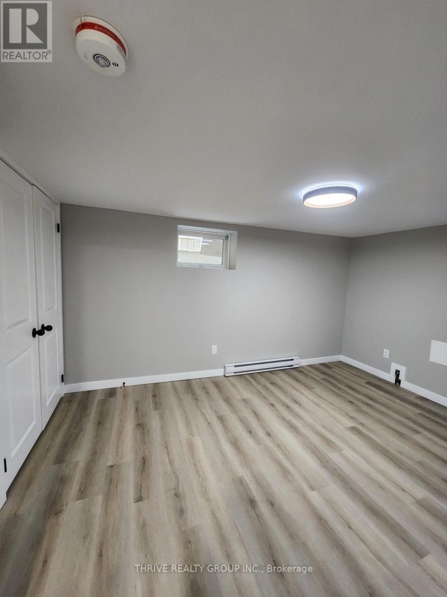 Lower - 261 CLARENCE STREET Image 12