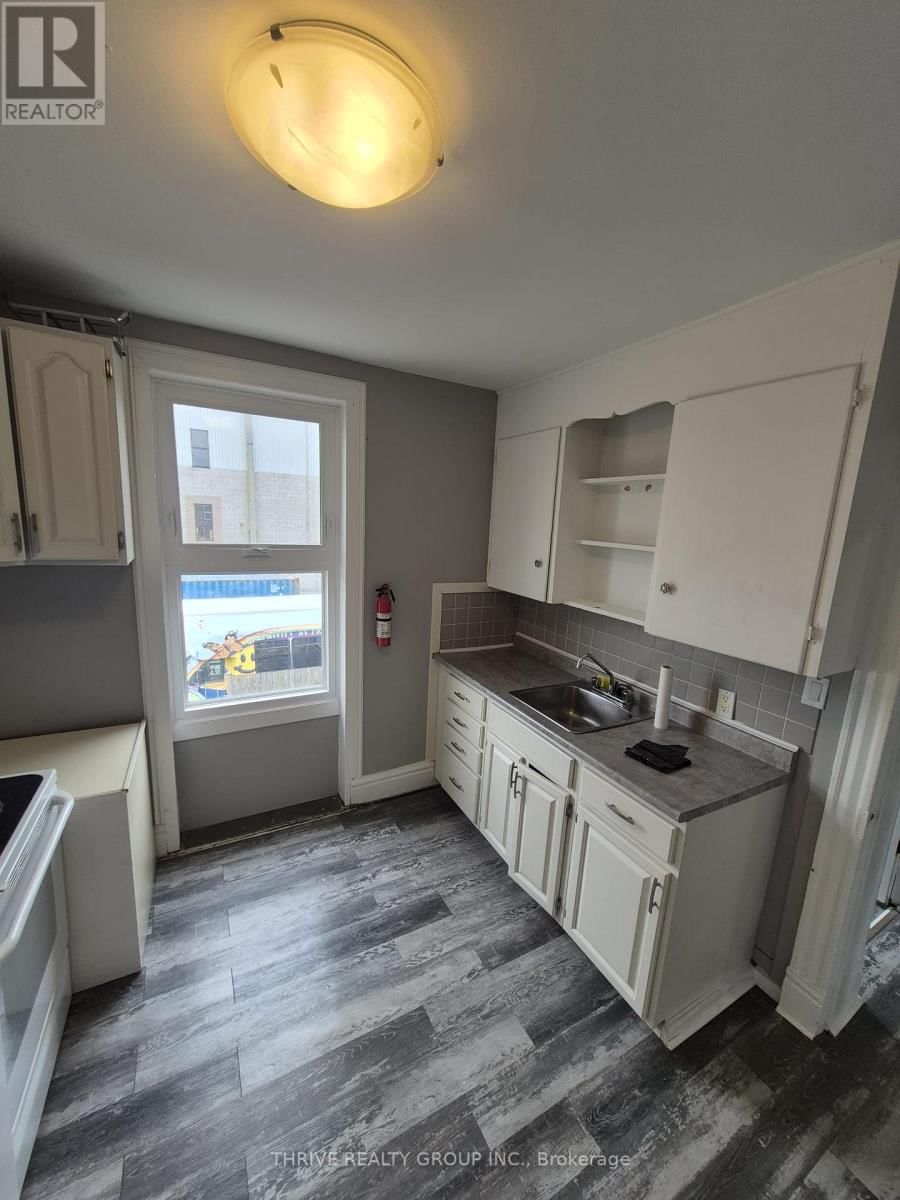 Upper - 259 CLARENCE STREET Image 8