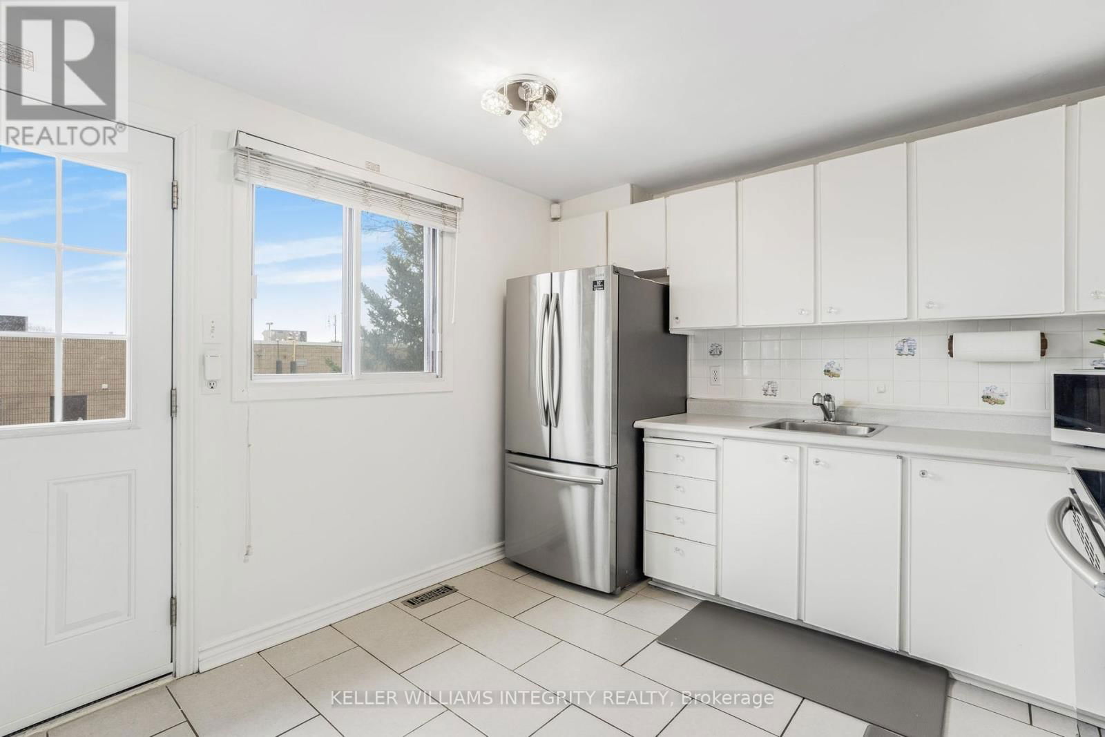 131 - 1299 BETHAMY LANE Image 11