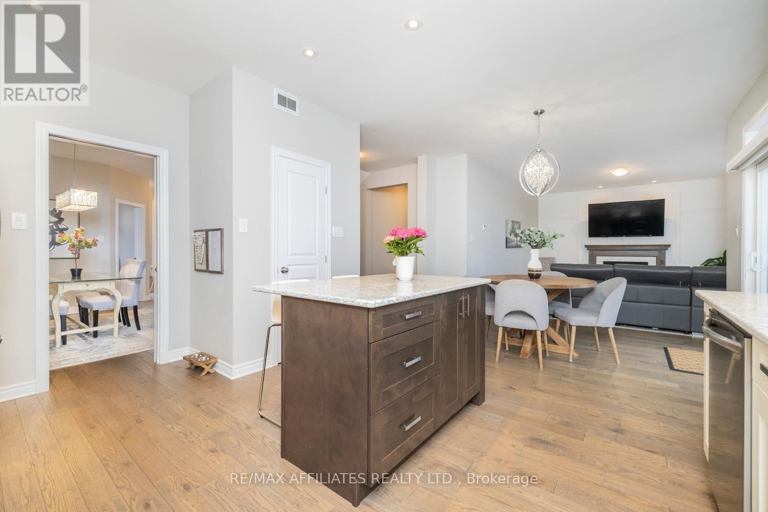17 DULMAGE CRESCENT Image 15