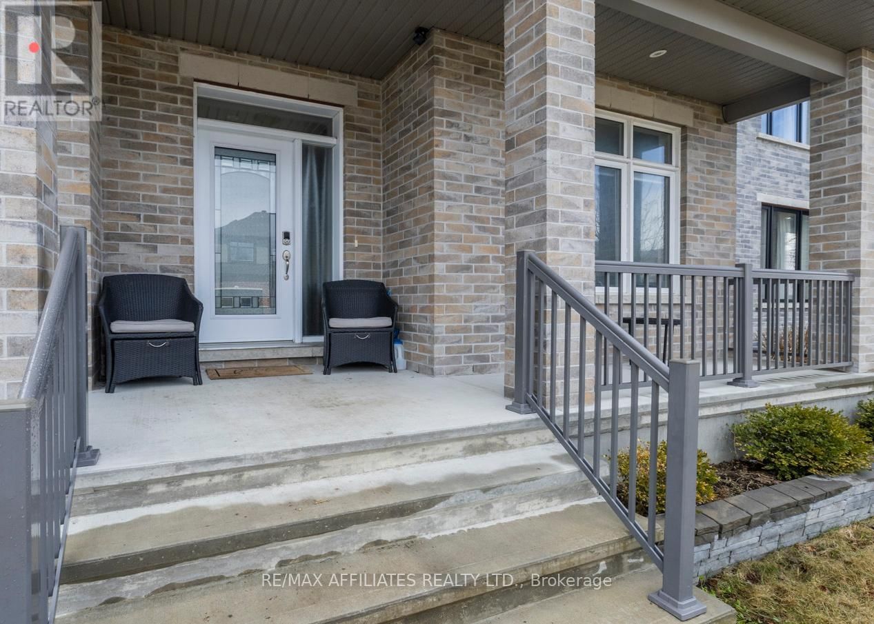 17 DULMAGE CRESCENT Image 2