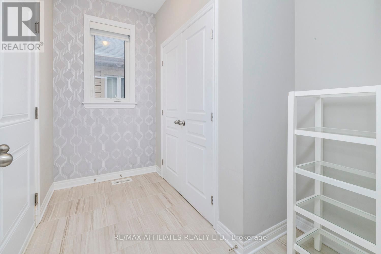17 DULMAGE CRESCENT Image 22