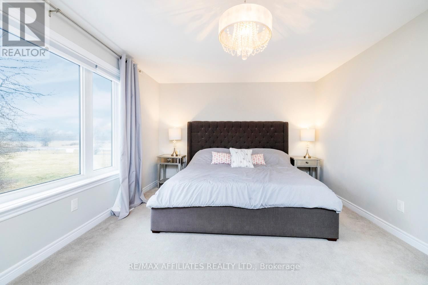 17 DULMAGE CRESCENT Image 25