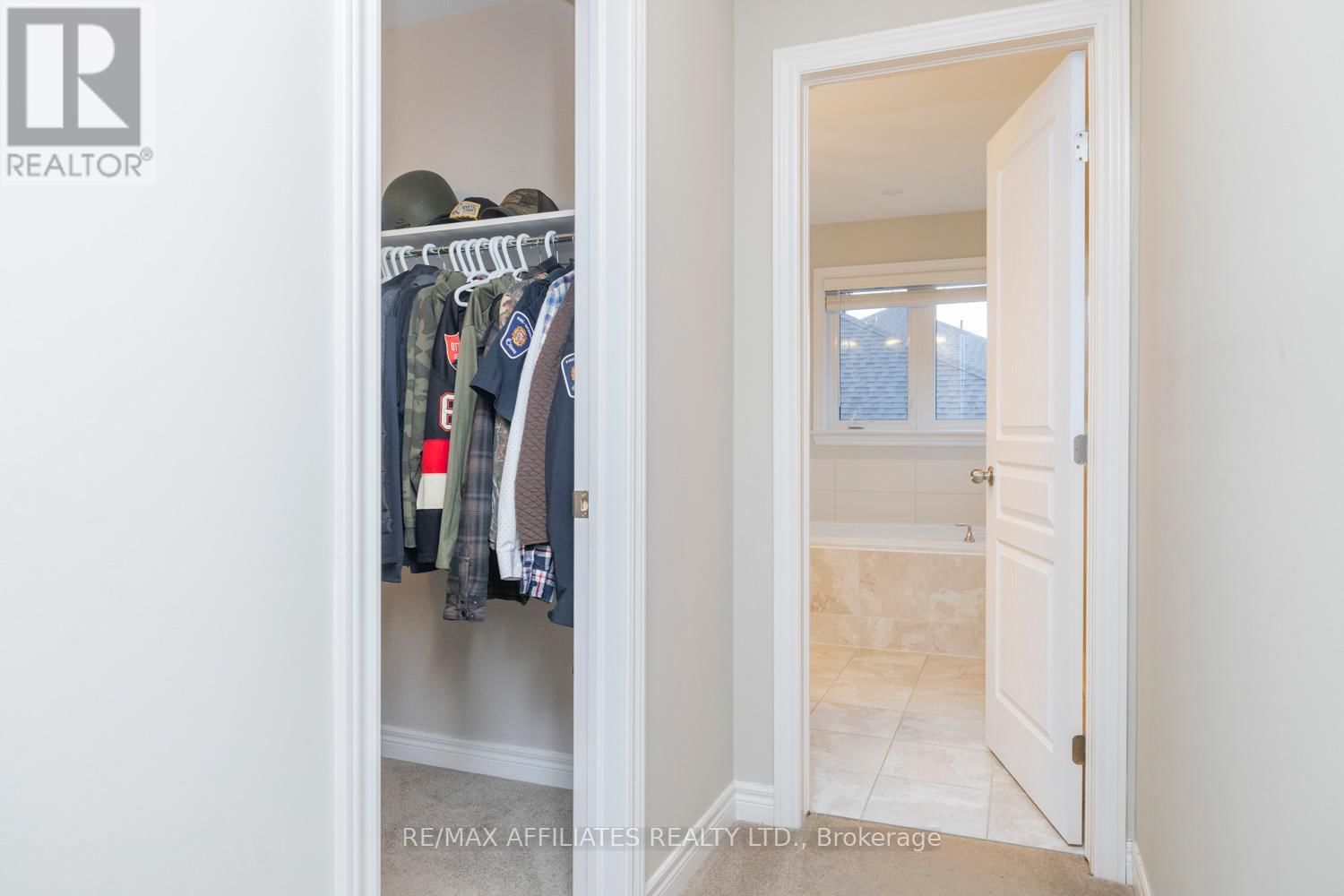 17 DULMAGE CRESCENT Image 28