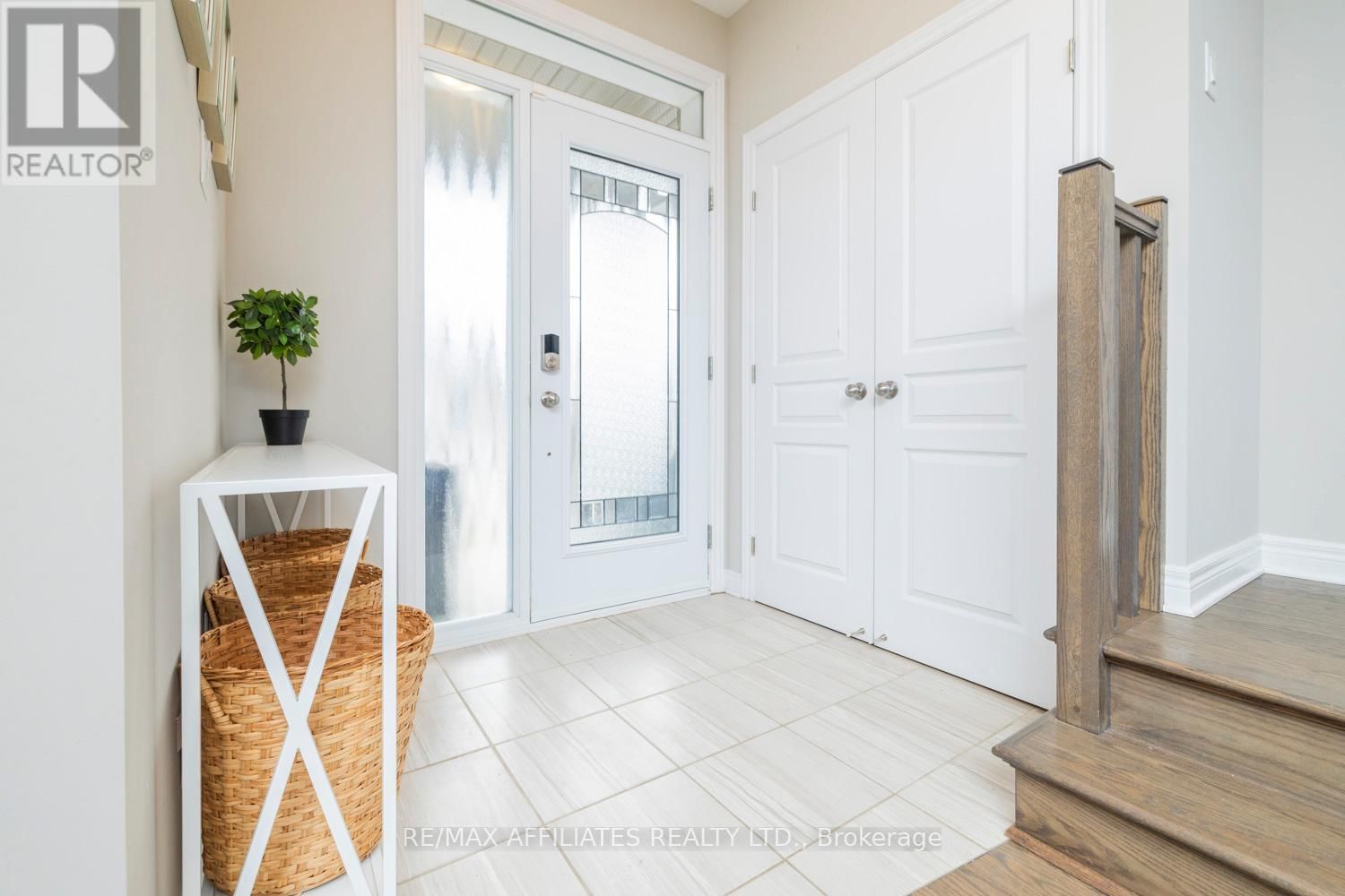 17 DULMAGE CRESCENT Image 3