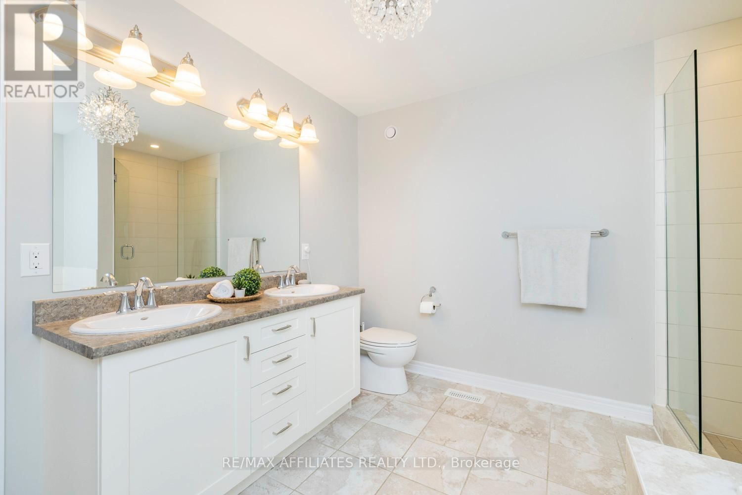 17 DULMAGE CRESCENT Image 30