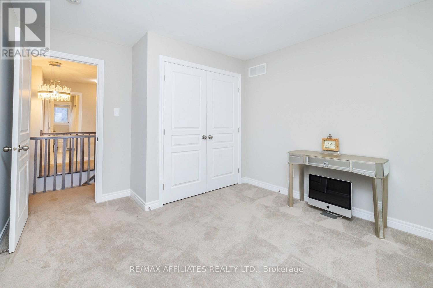 17 DULMAGE CRESCENT Image 37