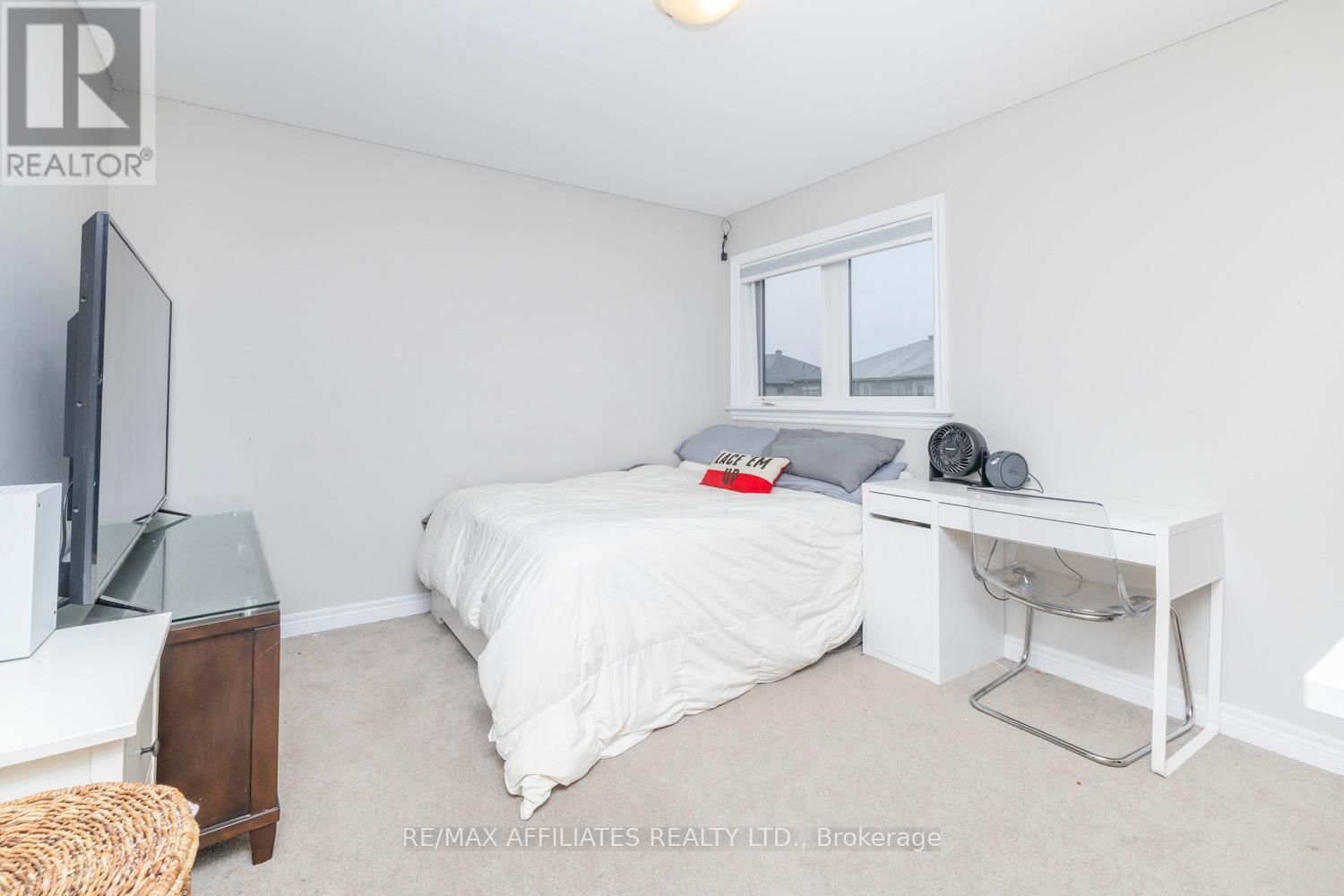 17 DULMAGE CRESCENT Image 38