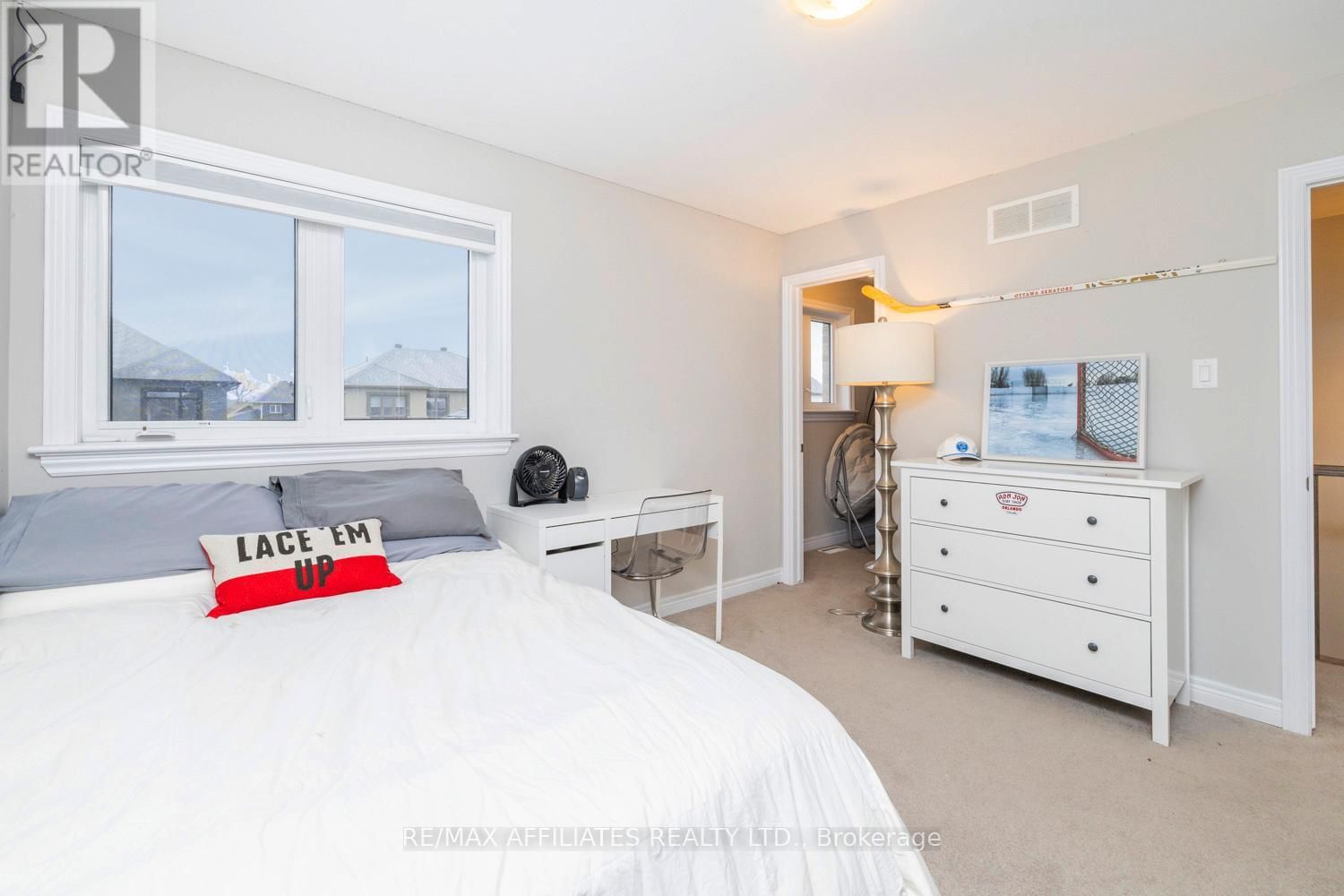 17 DULMAGE CRESCENT Image 39