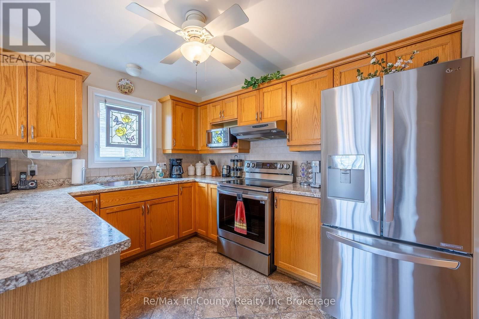 18 JONES CRESCENT Image 12