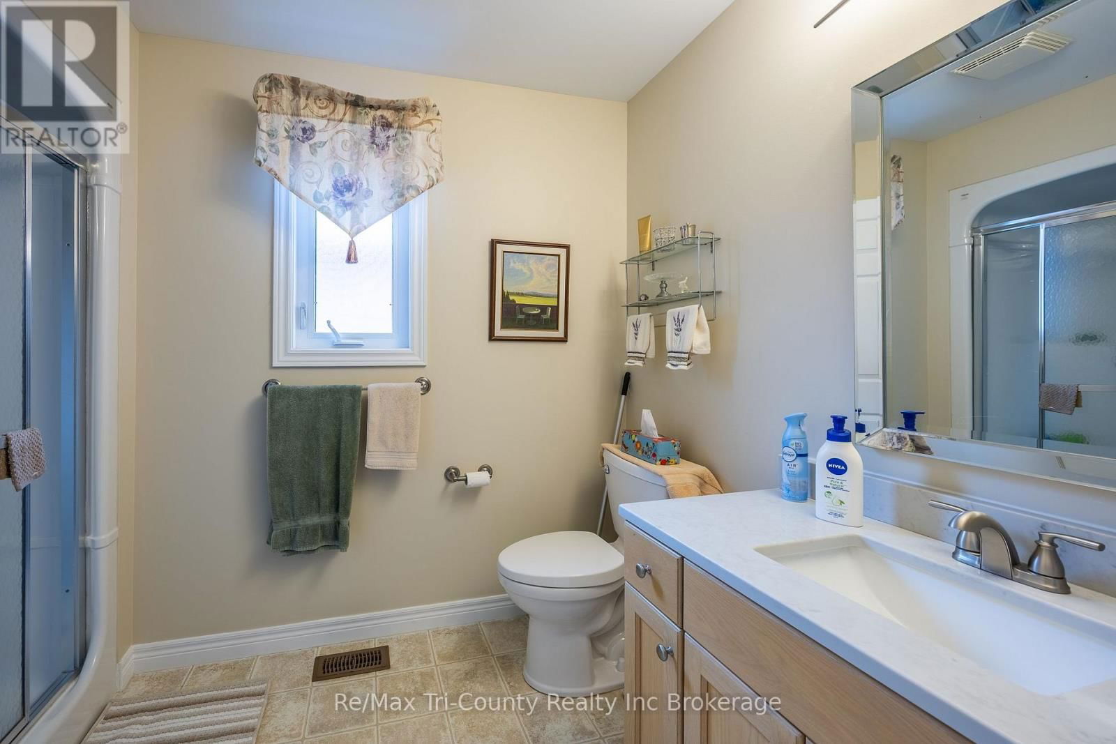 18 JONES CRESCENT Image 17