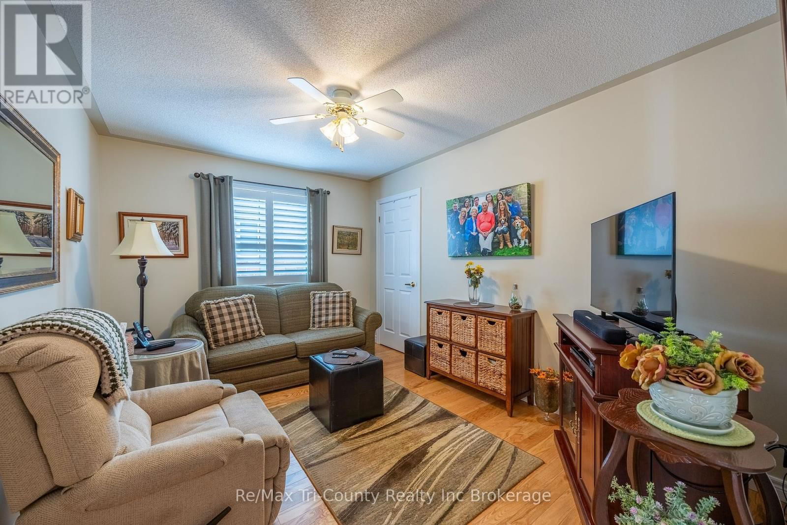 18 JONES CRESCENT Image 18