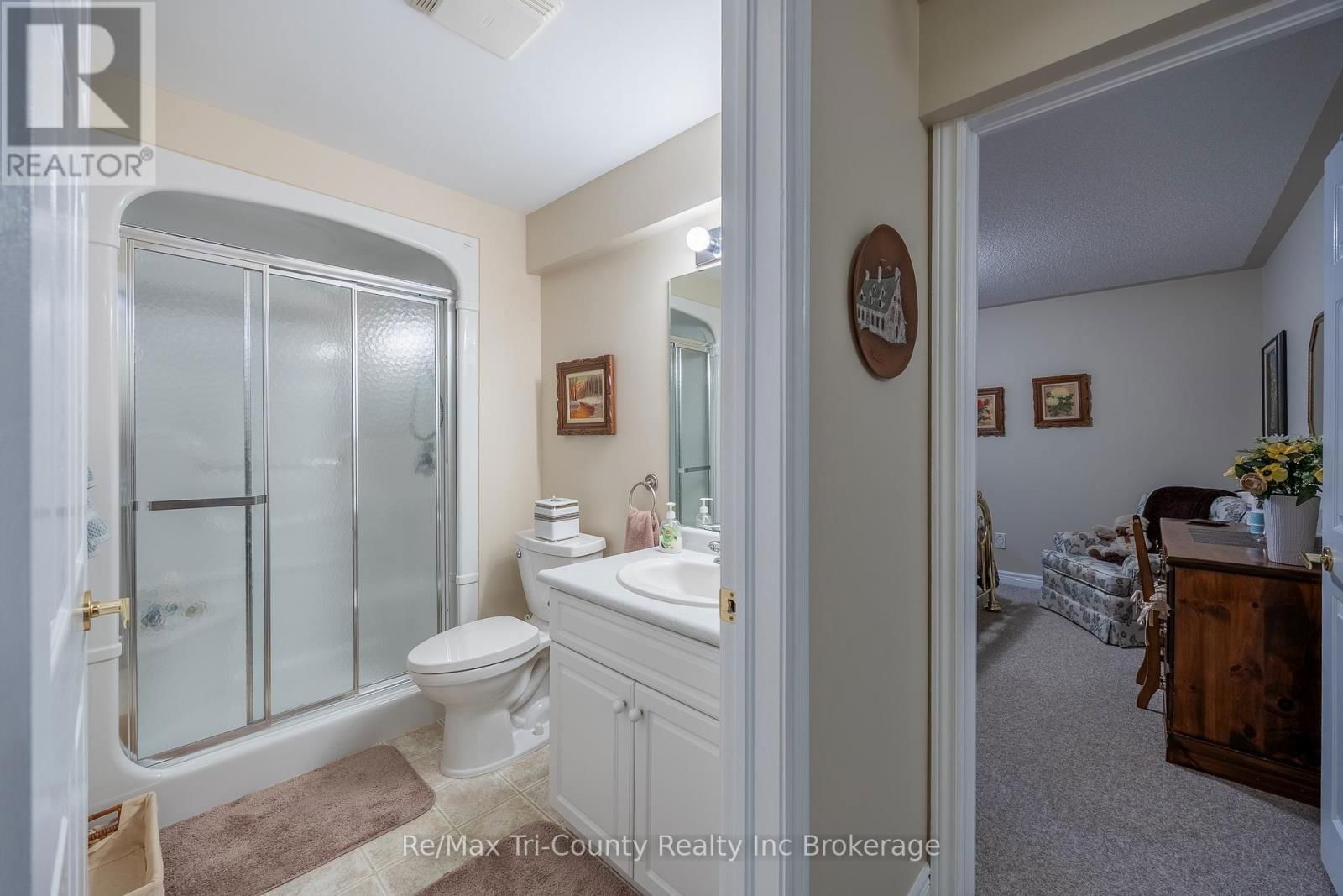 18 JONES CRESCENT Image 24