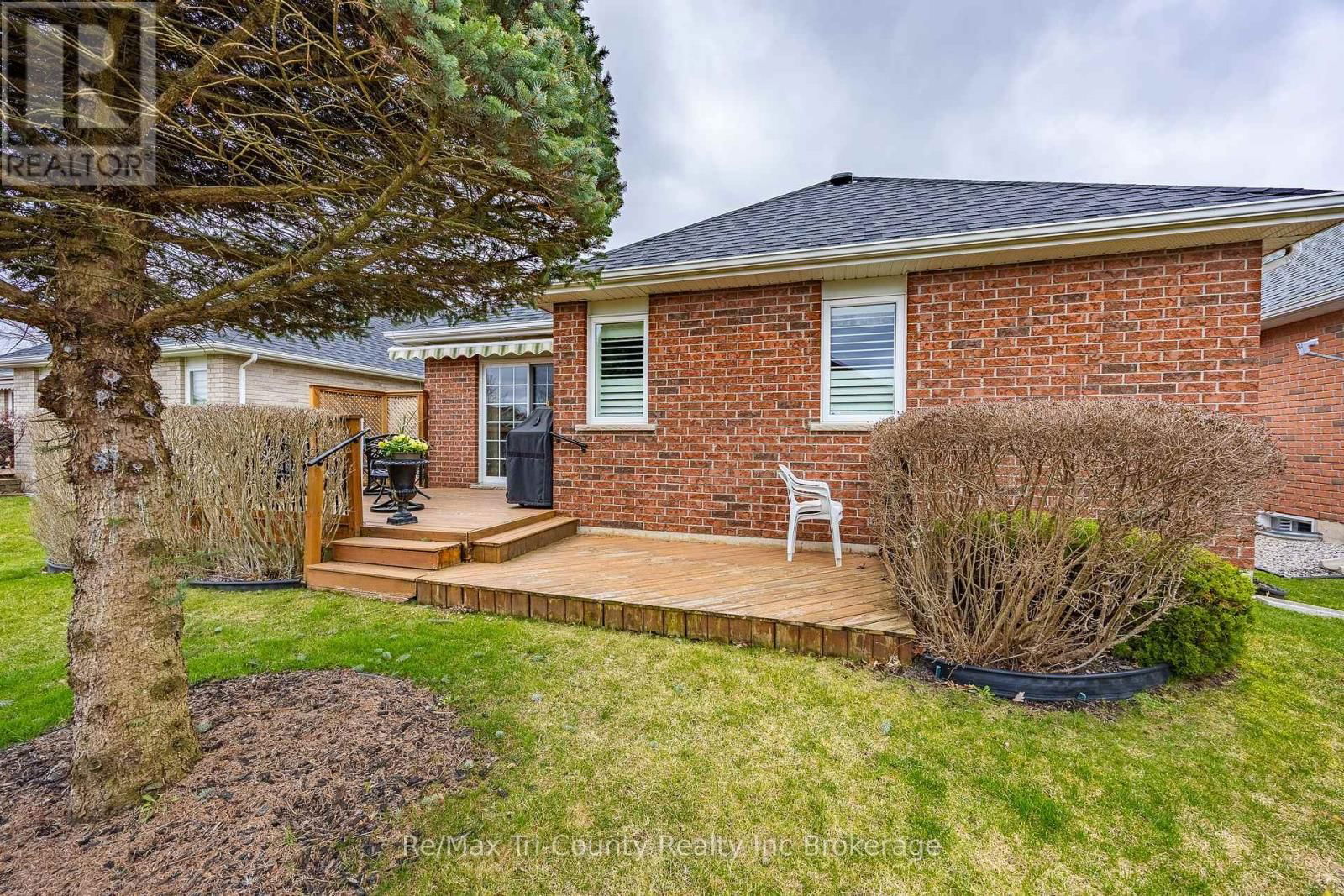 18 JONES CRESCENT Image 4