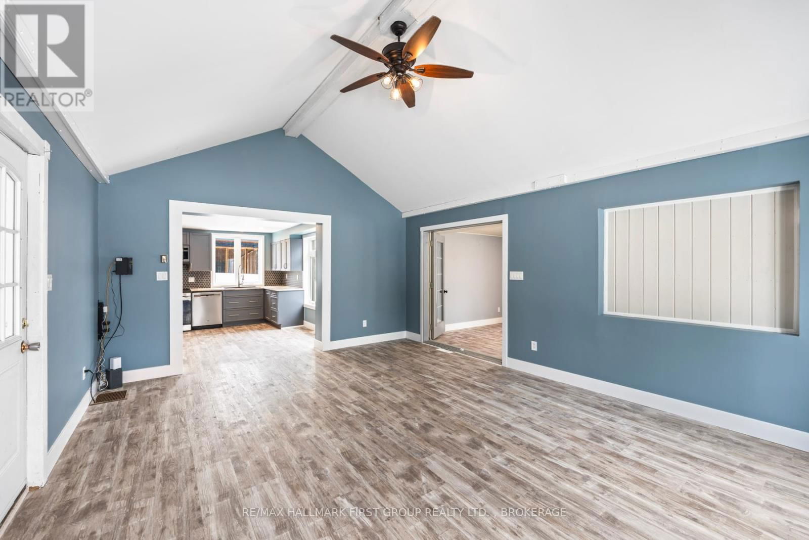11 CAMPBELL STREET Image 16
