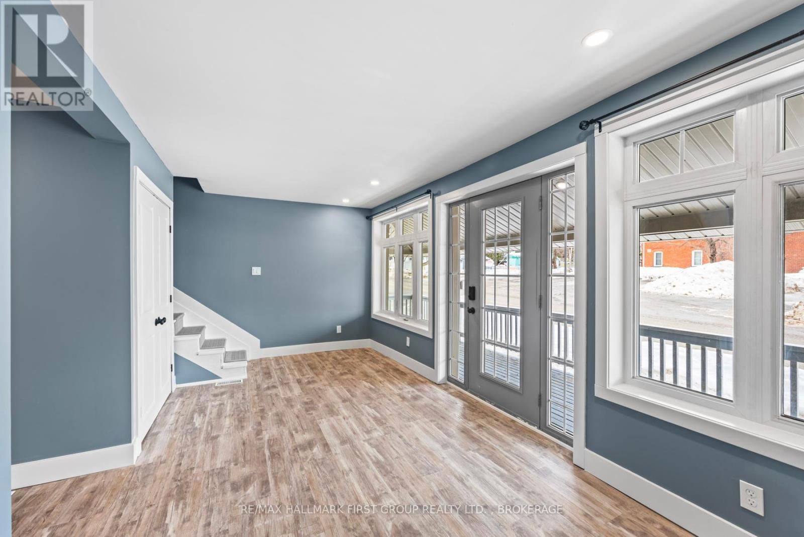 11 CAMPBELL STREET Image 21