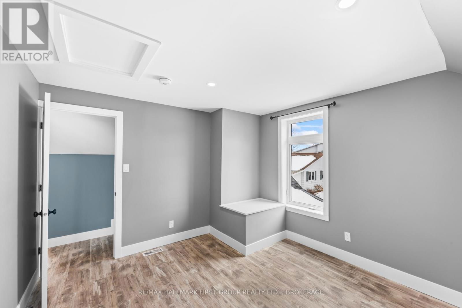 11 CAMPBELL STREET Image 24