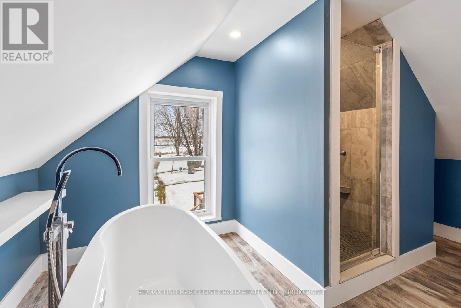 11 CAMPBELL STREET Image 27