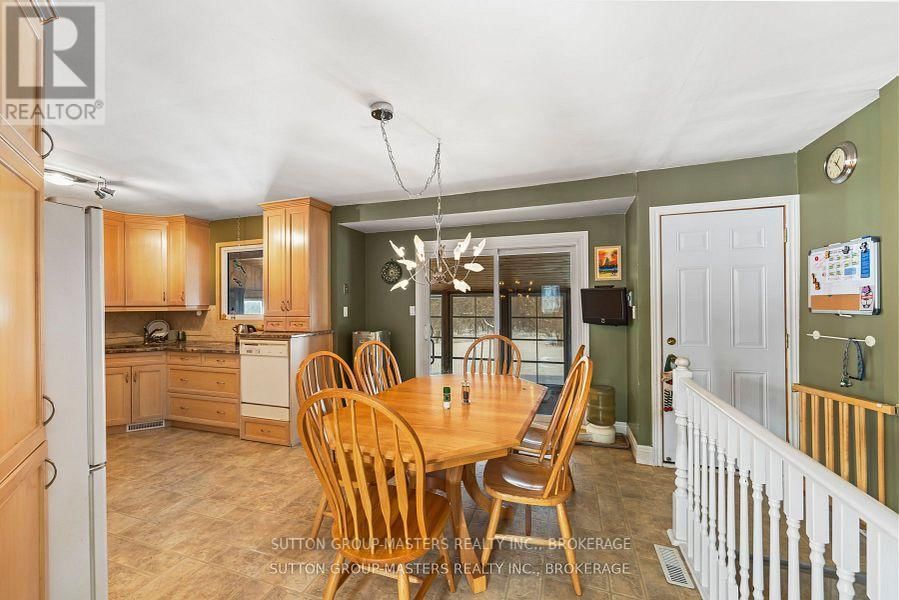 4594 YARKER ROAD Image 10