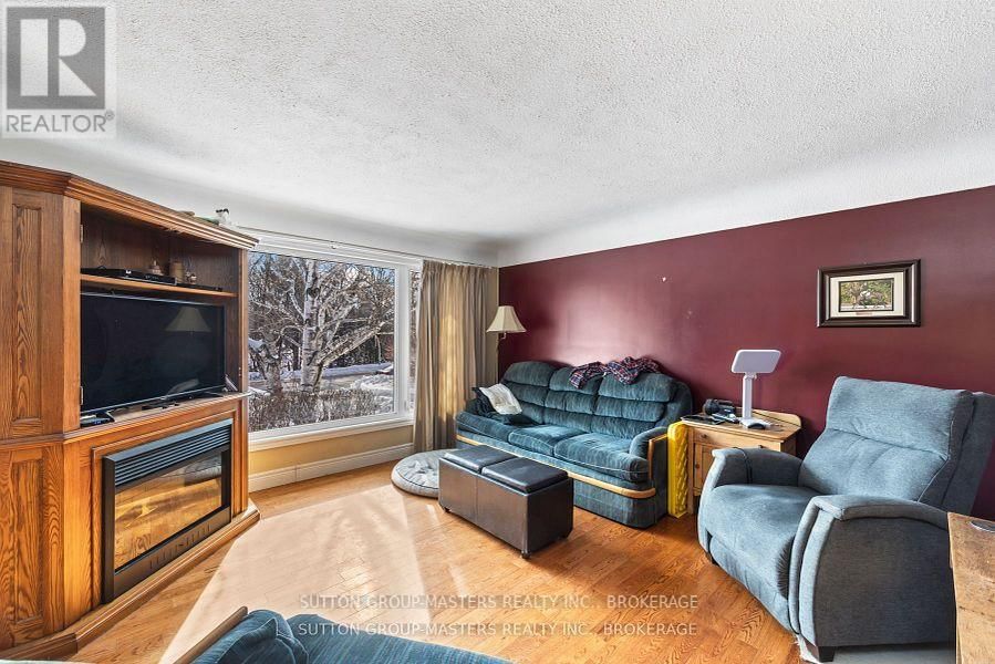 4594 YARKER ROAD Image 27
