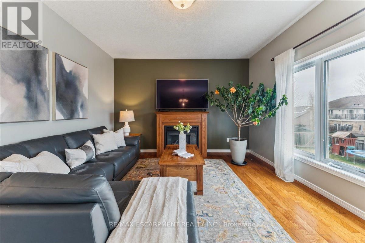 67 FERRIS DRIVE Image 11