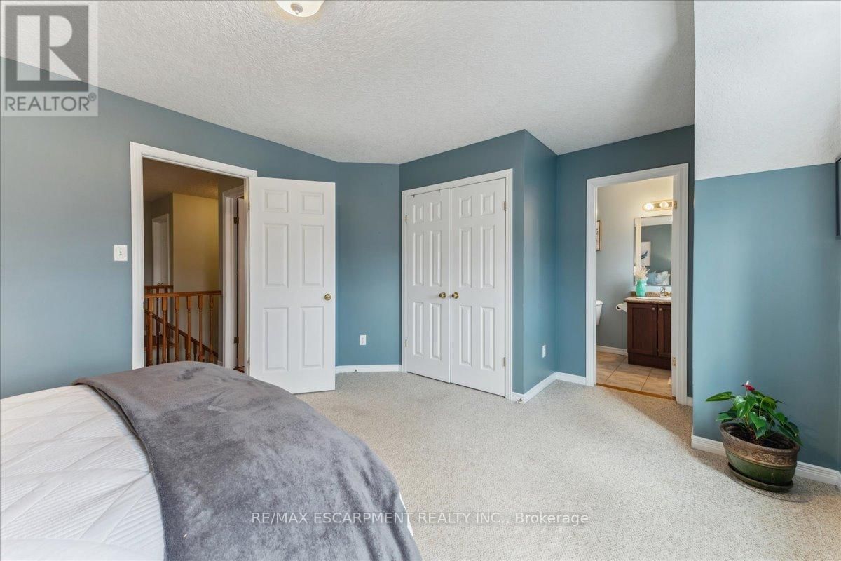 67 FERRIS DRIVE Image 27