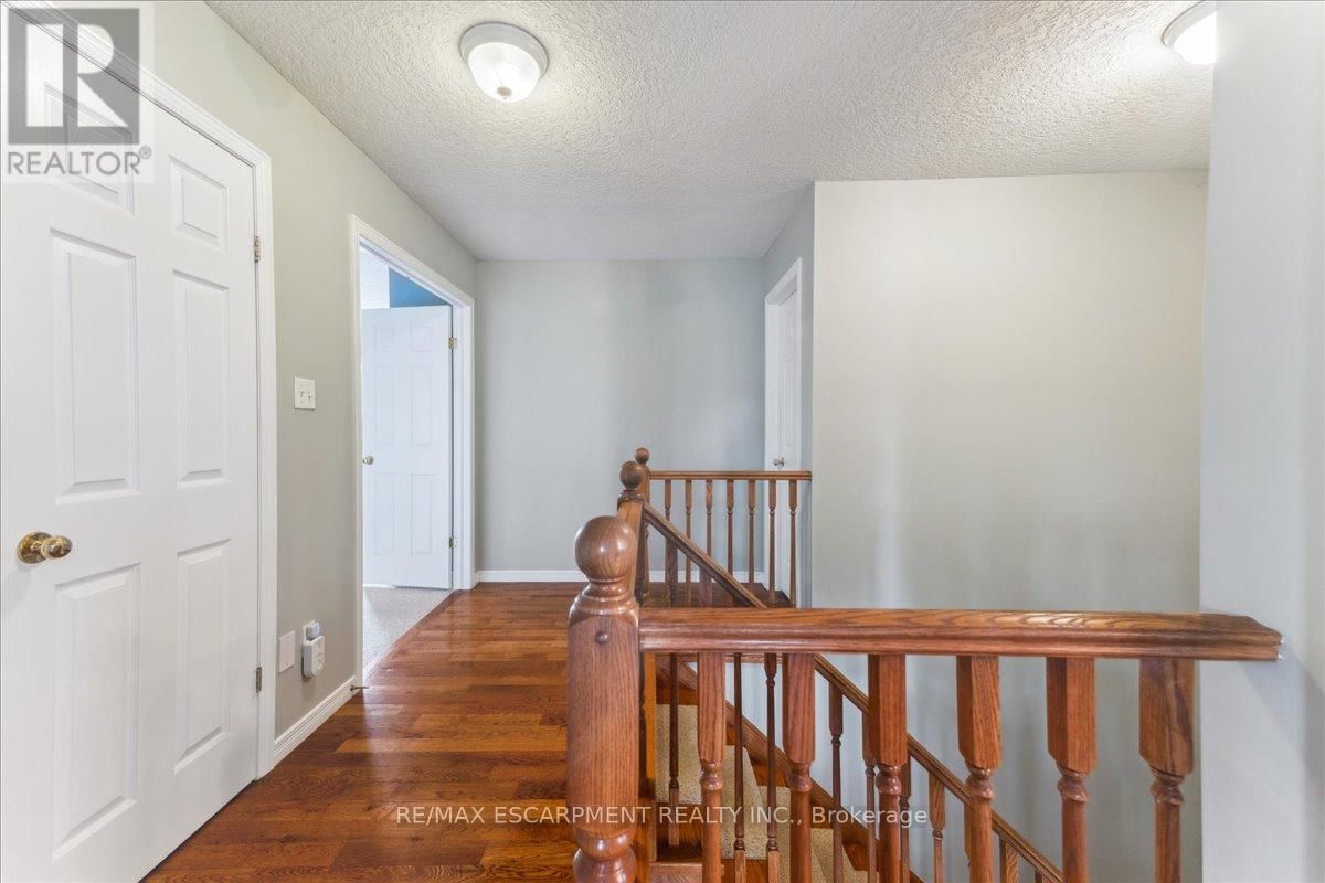 67 FERRIS DRIVE Image 30