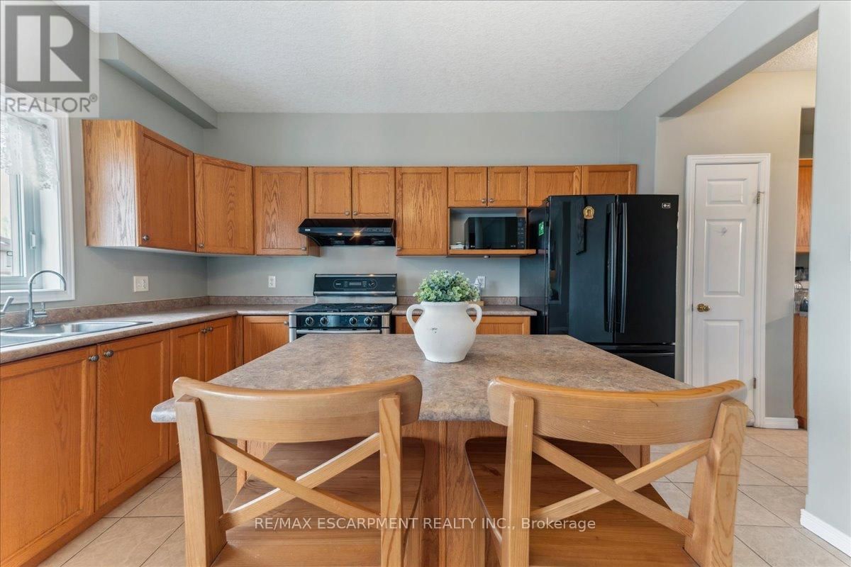 67 FERRIS DRIVE Image 9