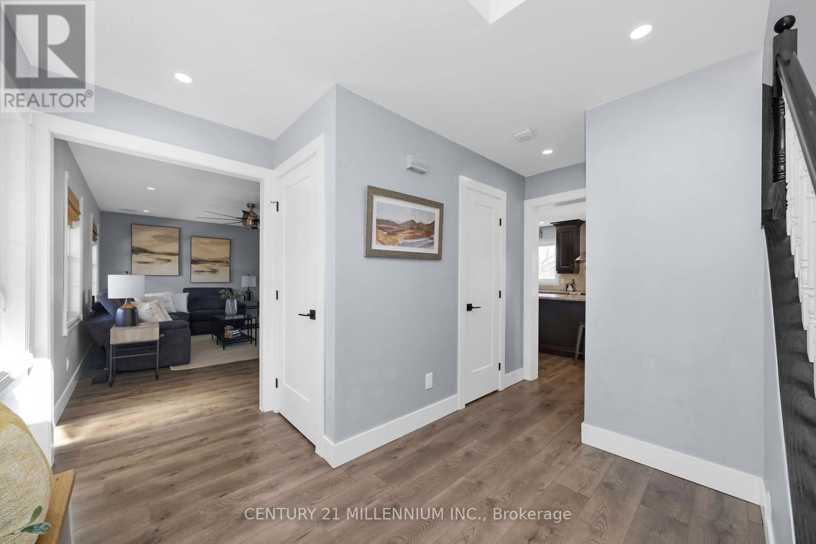 5653 EIGHTH LINE Image 12