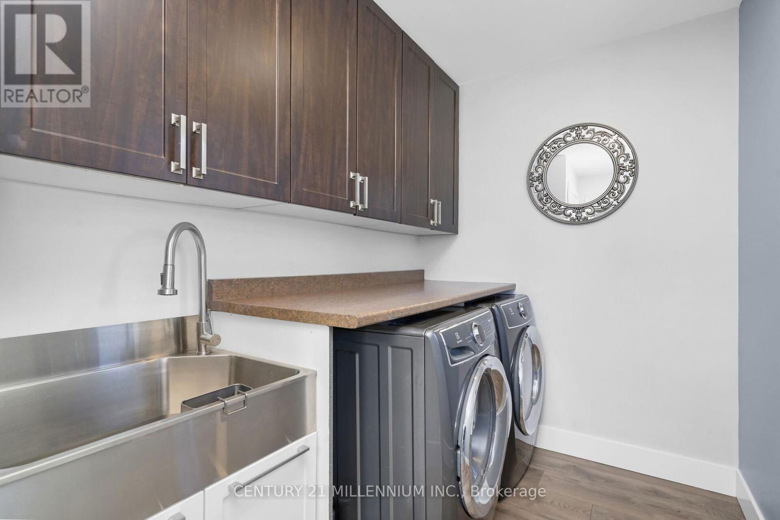 5653 EIGHTH LINE Image 24