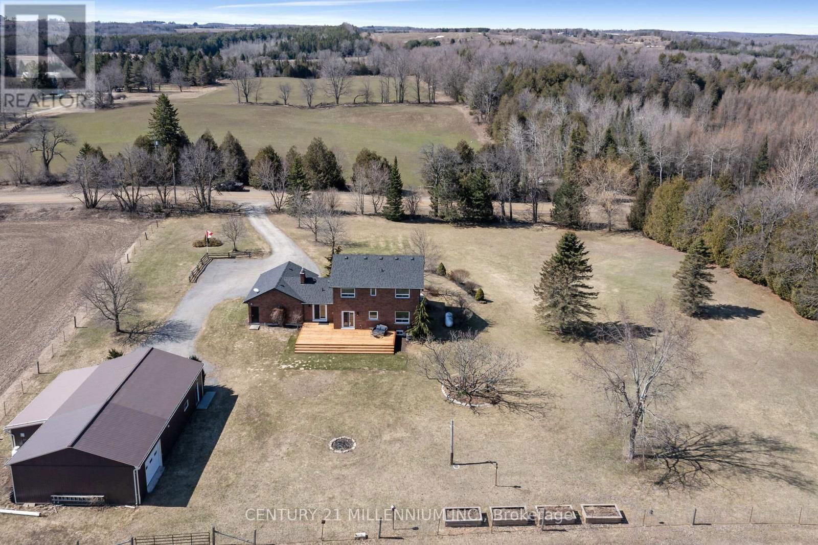 5653 EIGHTH LINE Image 40