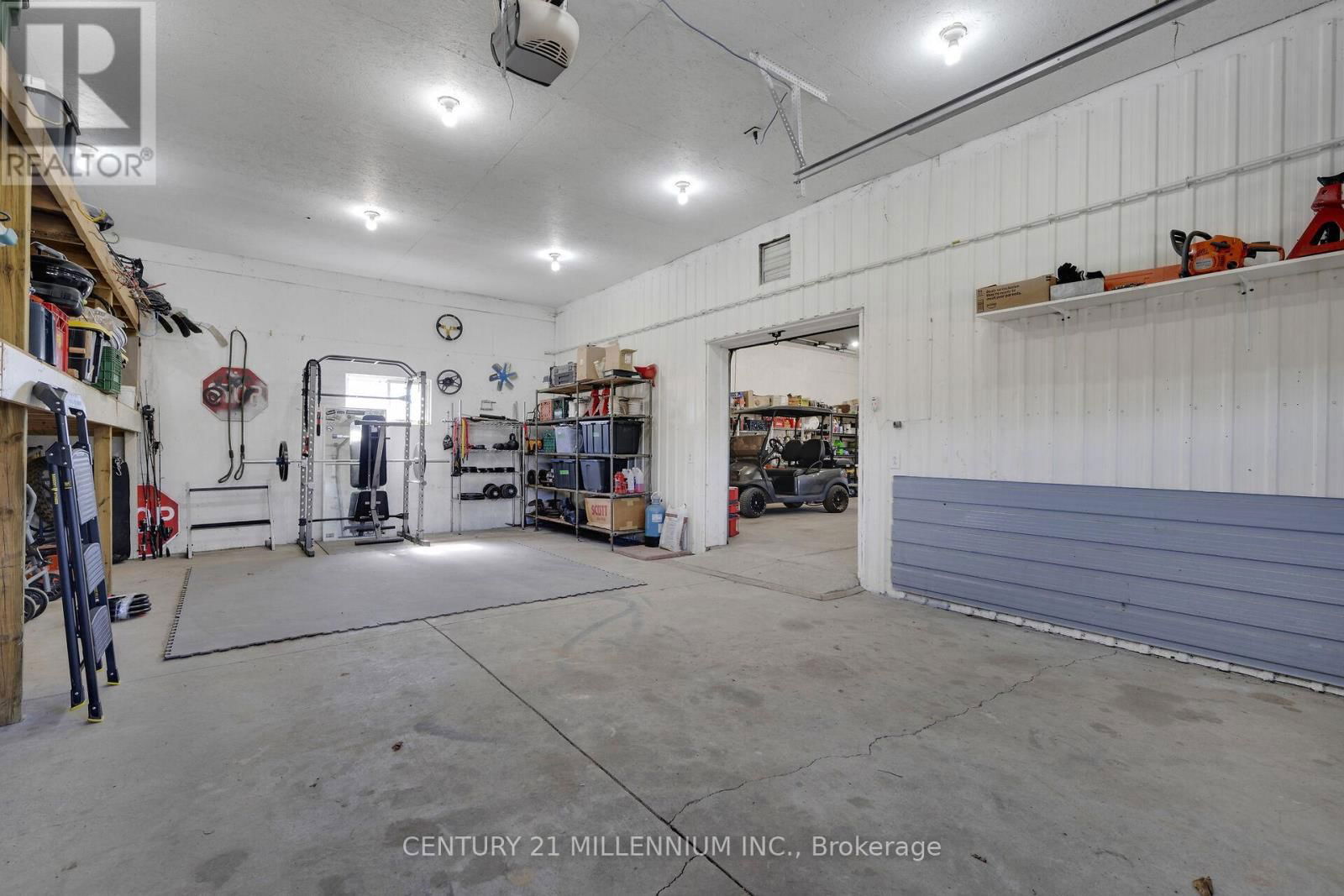 5653 EIGHTH LINE Image 49