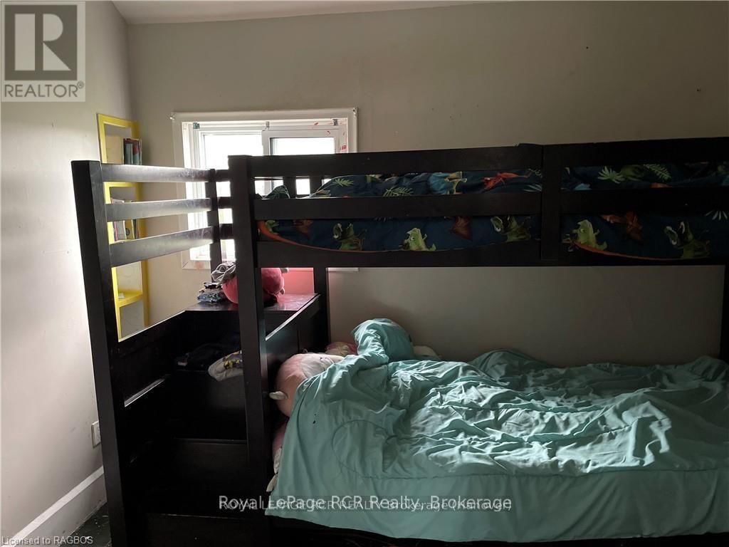 46 ROBERTSON STREET Image 8