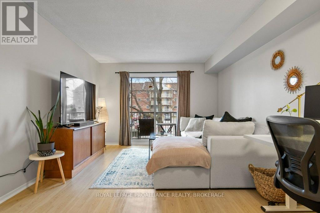 208 - 316 KINGSDALE AVENUE Image 21