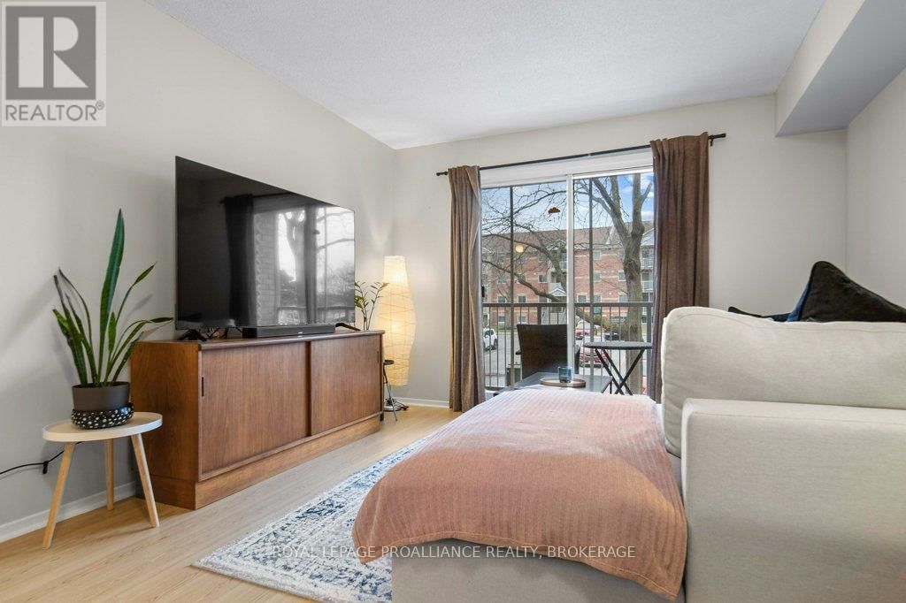 208 - 316 KINGSDALE AVENUE Image 22