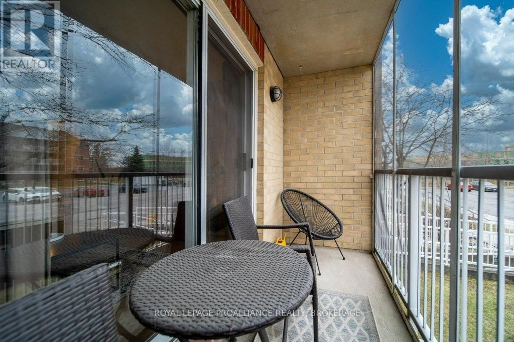 208 - 316 KINGSDALE AVENUE Image 29