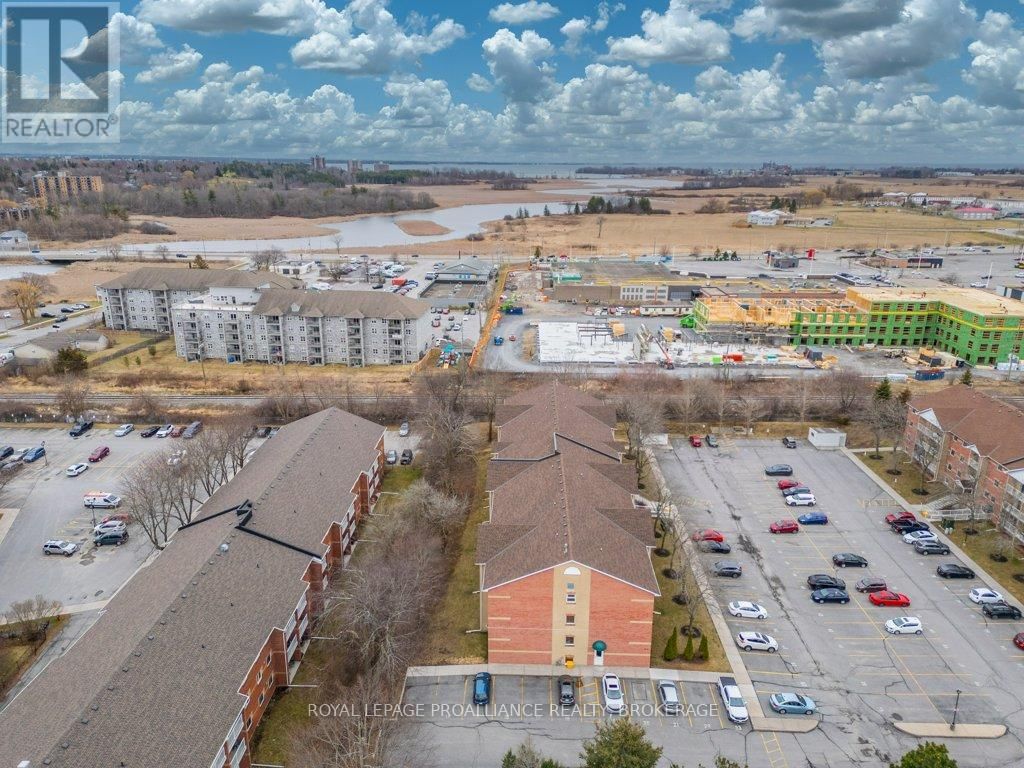 208 - 316 KINGSDALE AVENUE Image 44