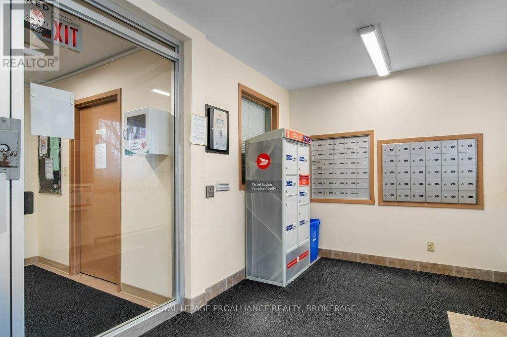 208 - 316 KINGSDALE AVENUE Image 5