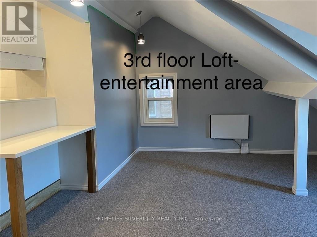 3 - 214 MARY STREET Image 15