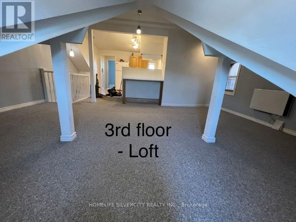 3 - 214 MARY STREET Image 17