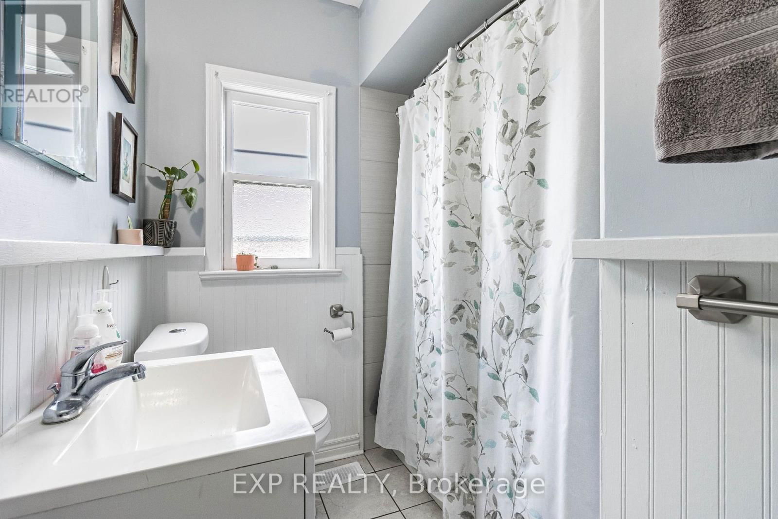 61 HAMEL AVENUE Image 10