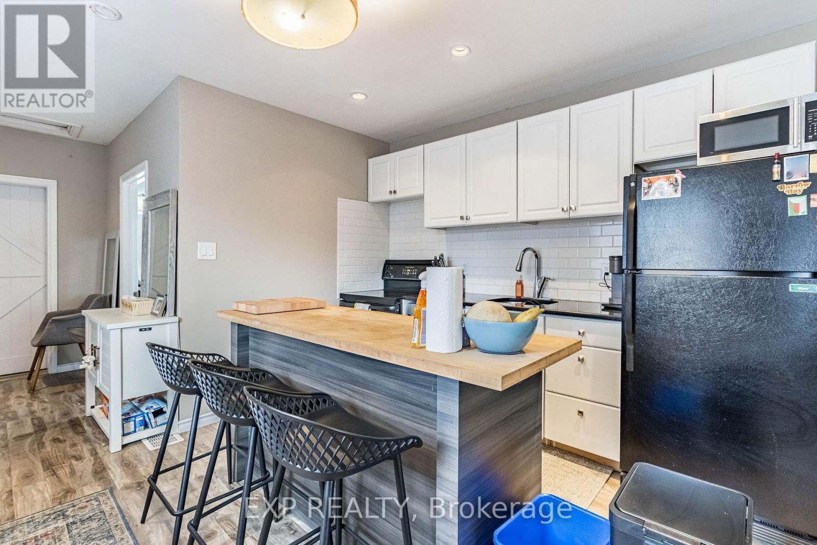 61 HAMEL AVENUE Image 20