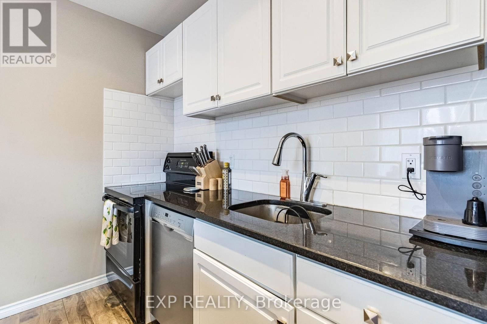 61 HAMEL AVENUE Image 21
