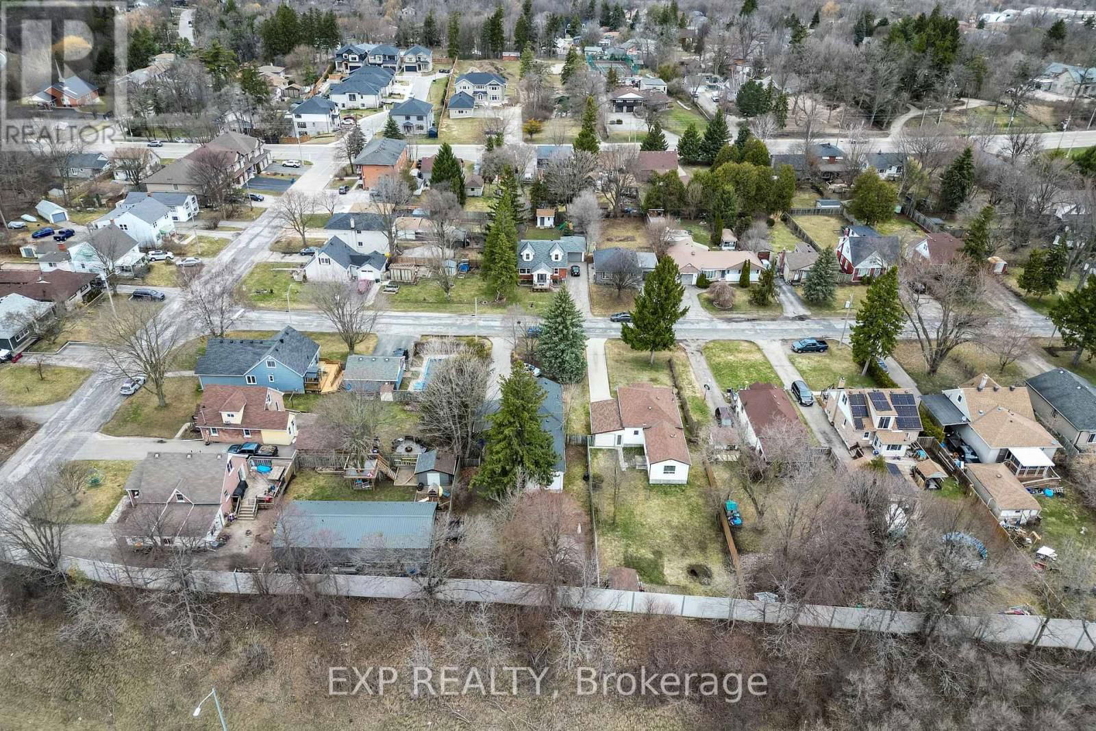 61 HAMEL AVENUE Image 30