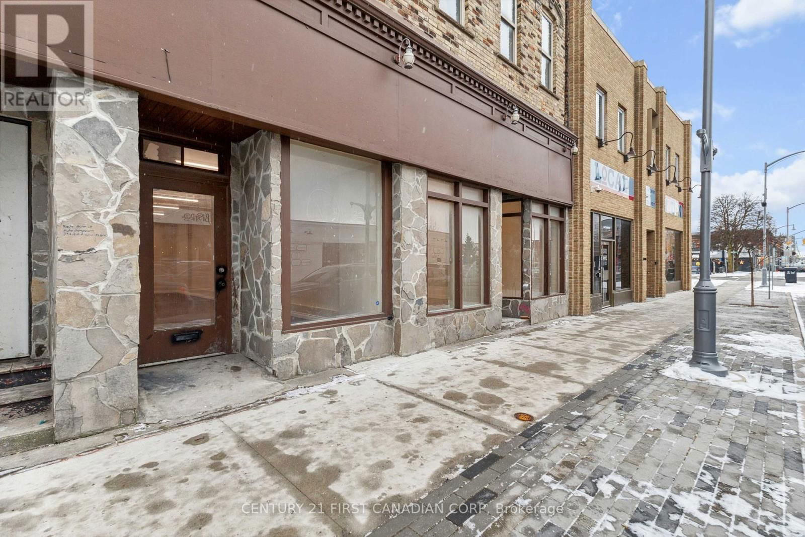 Unit 3 - 626 TALBOT STREET Image 1
