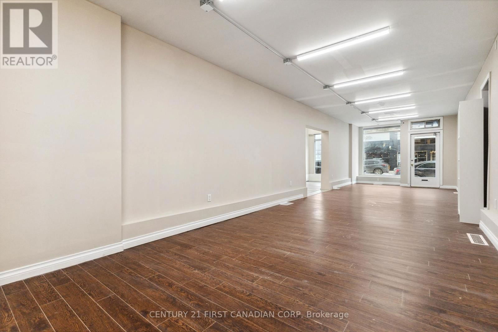 Unit 3 - 626 TALBOT STREET Image 6