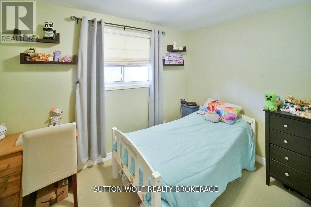 566 DEWAN STREET Image 12