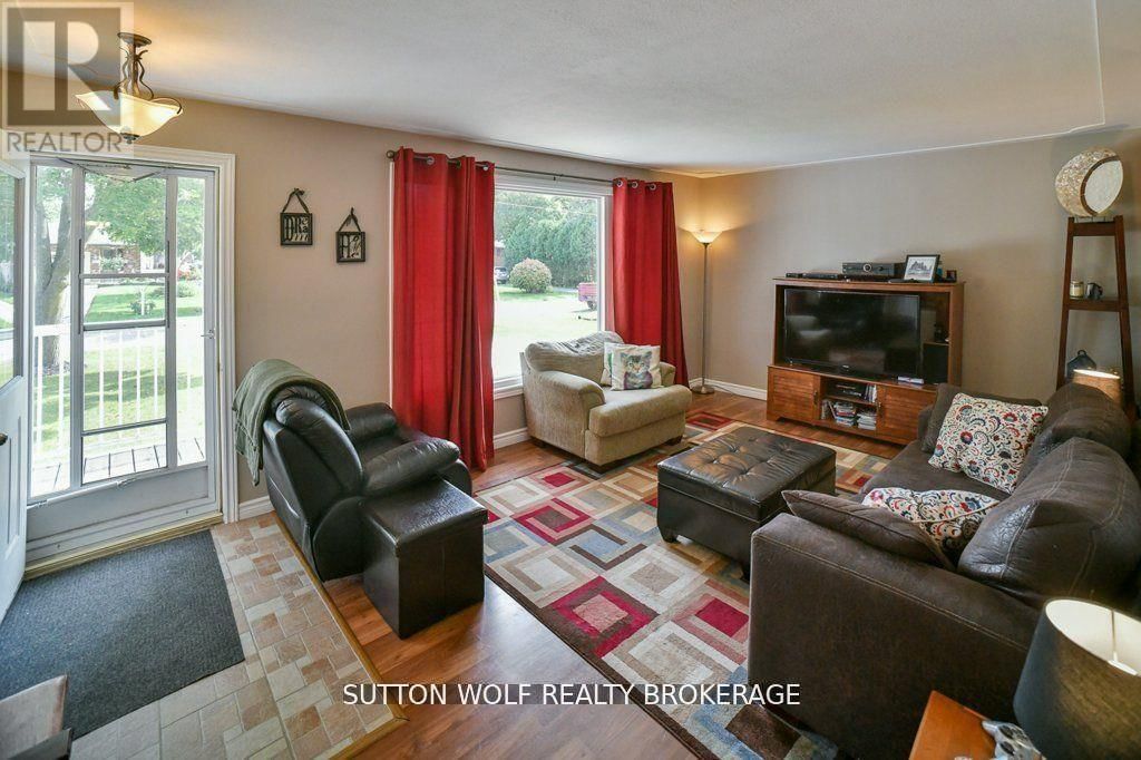 566 DEWAN STREET Image 2
