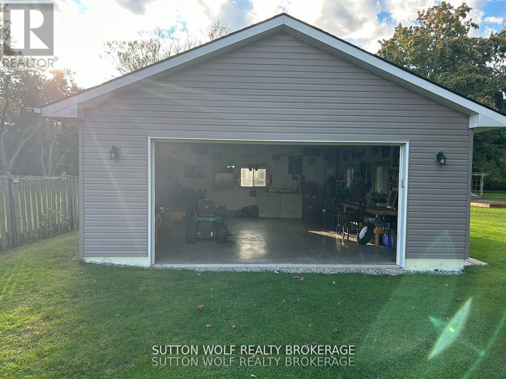 566 DEWAN STREET Image 27