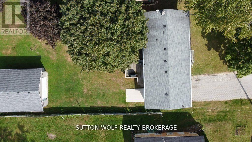 566 DEWAN STREET Image 34